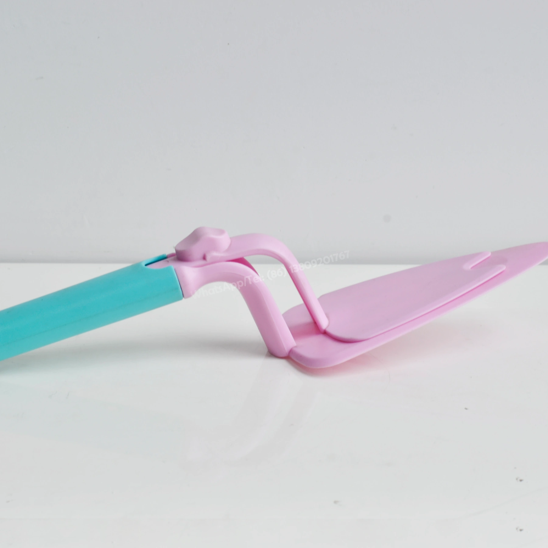 China Kitchen Tools Factory Butter Triangle Spatula Shovel Bulk