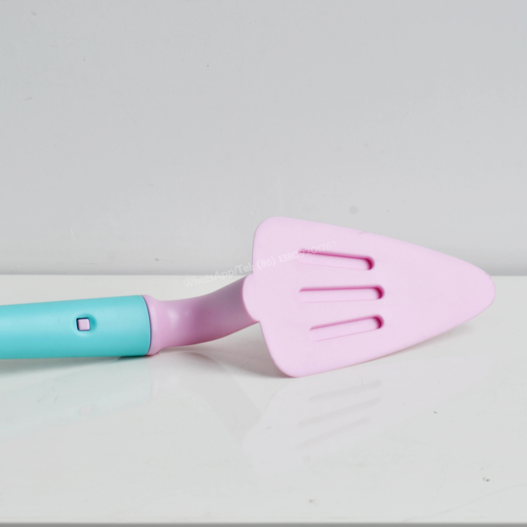 China Kitchen Tools Factory Butter Triangle Spatula Shovel Sourcing