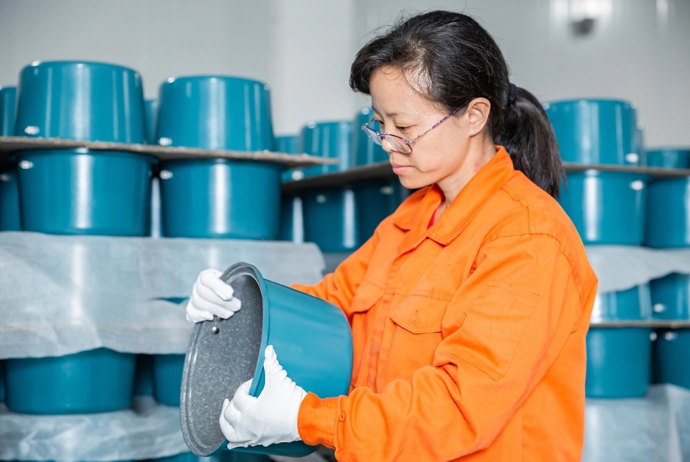 مصنع أواني الطهي 3