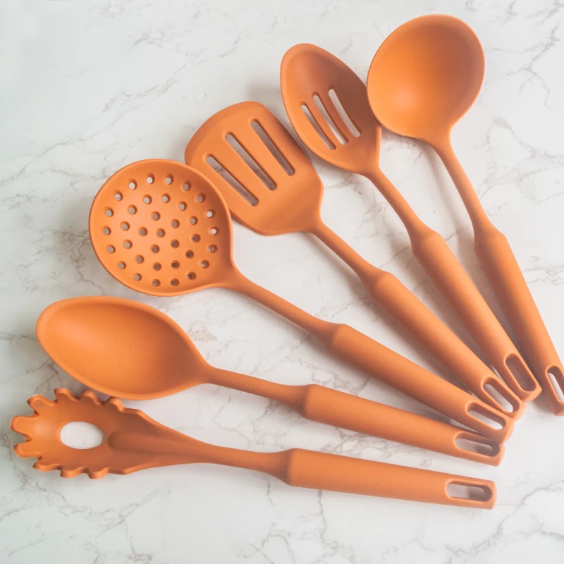 Fornitore all'ingrosso di utensili da cucina in silicone Lfgb 2