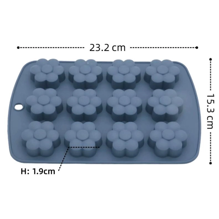 Moule en silicone en forme de fleur à 12 trous 1